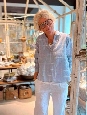 Project AJ117 - Ellis Blouse