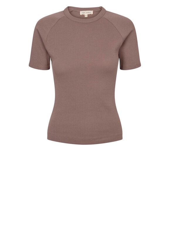 Esme Studios - Blossom SS O-neck Rib T-shirt Esme Studios - Blossom SS O-neck Rib T-shirt