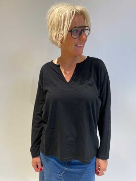 Cabana Living - Apia T-Shirt