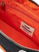 Mads Nørgaard - Kamelia Bag