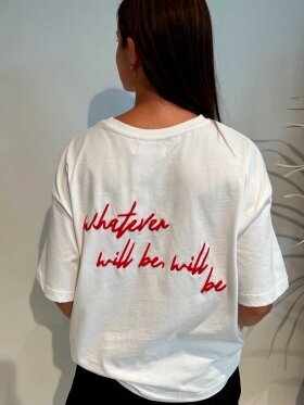 Sofie Schnoor - S233347 T-shirt