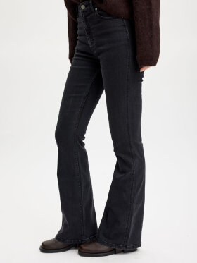 Gestuz - RivyGZ HW Flared Jeans
