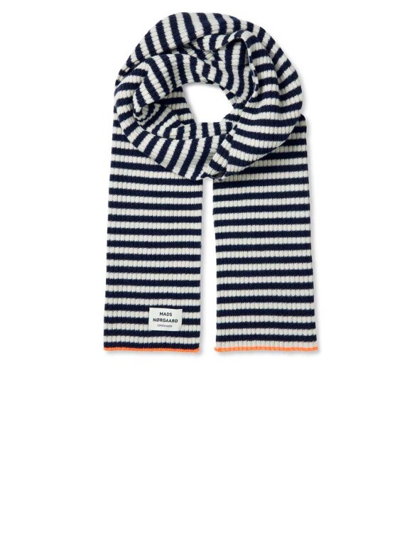 Mads Nørgaard - Grafenau Scarf