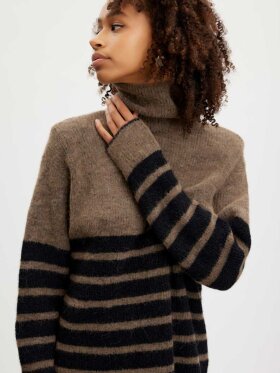 Gestuz - AlphaGZ Striped Rollneck
