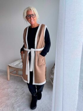 MARTA - MDCAdeline Vest