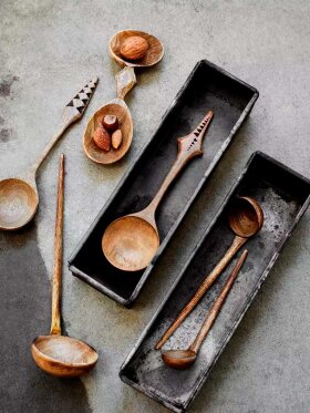 Madam Stoltz - Hand Carved Wooden Serving Set