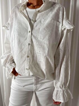 Stories From The Atelier - Embroidery Shirt - Lev. uge 20