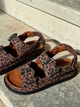 Copenhagen Shoes - The Magical Leopard Sandal - Lev. midt juni