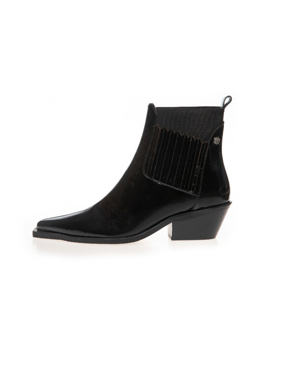 Copenhagen Shoes - The Walking Boot Patent - Lev. August/September