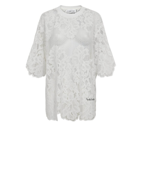 Haute L'amitié - Curvey Lace Hem Tee - Lev. Juni