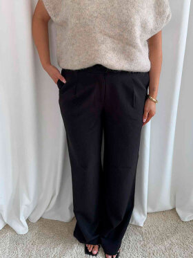 WithBlack - WBLKaren Tailored Pants