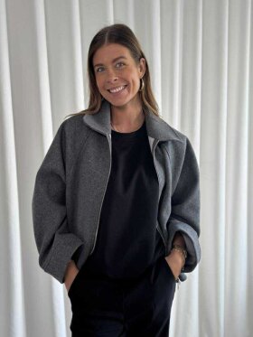 MARTA - MdcJulia Jacket - Lev. nov. MARTA - MdcJulia Jacket - Lev. nov.