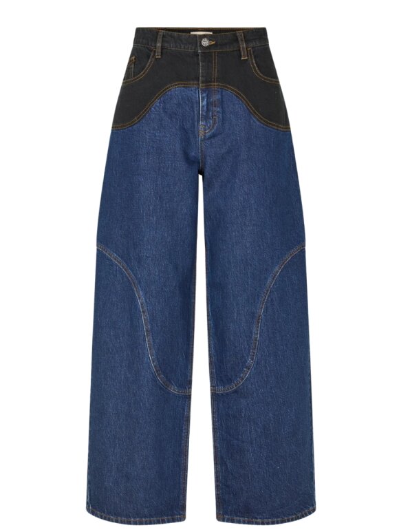 Baum Und Pferdgarten - Napolen Jeans