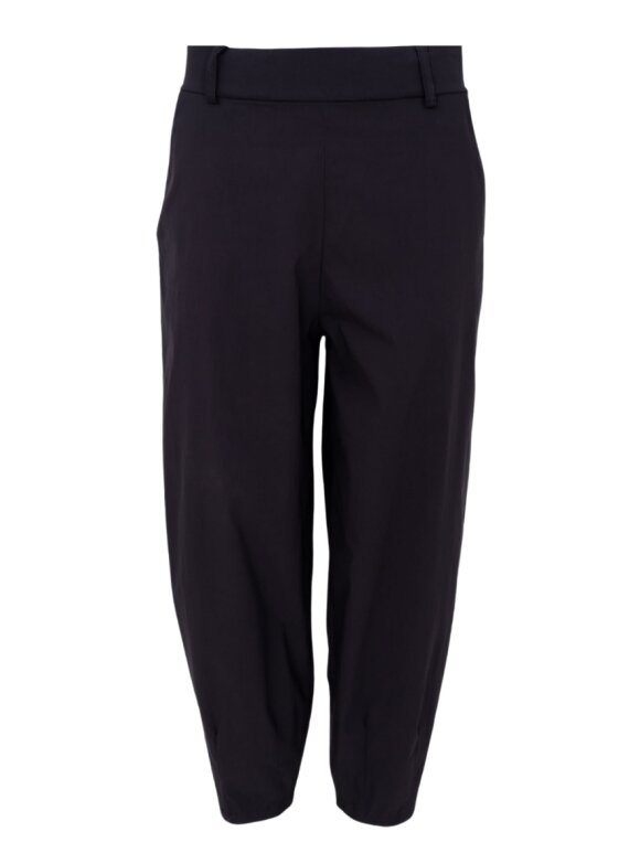 Black Colour - BCBeate Barrel Pant Black Colour - BCBeate Barrel Pant