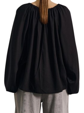 WithBlack - WBLRio Wide Sleeve Top