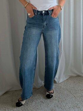 MARTA - MdcMilton Jeans - Lev. apr.