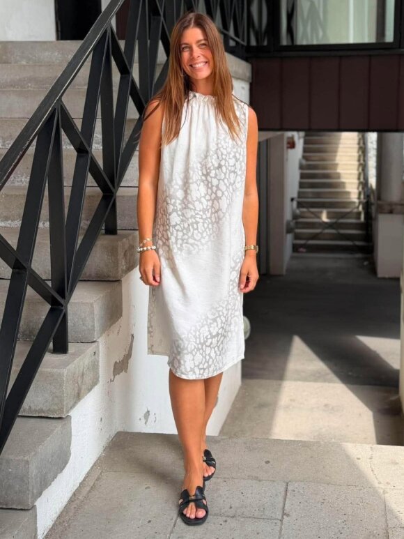 MARTA - Leo MdcLuppa Dress
