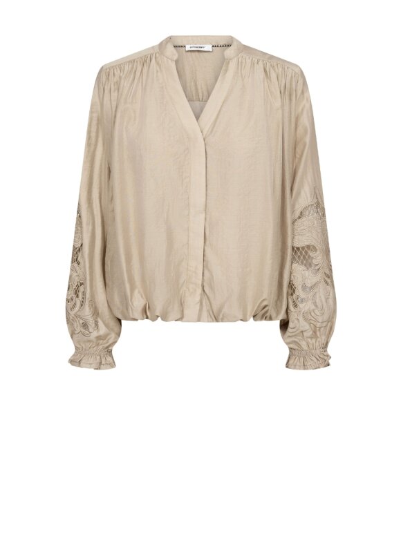 Co'Couture - DelinCC Balloon Emb Shirt Co'Couture - DelinCC Balloon Emb Shirt