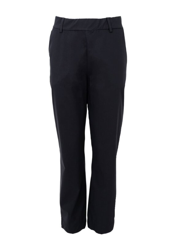 Black Colour - BCBeate Cigerette Pant Black Colour - BCBeate Cigerette Pant
