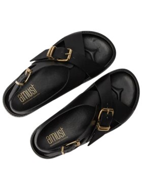 Amust - Beth Sandal