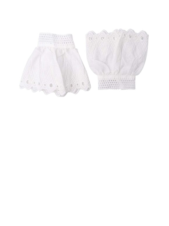 Black Colour - BCReeva Lace Cuffs Black Colour - BCReeva Lace Cuffs