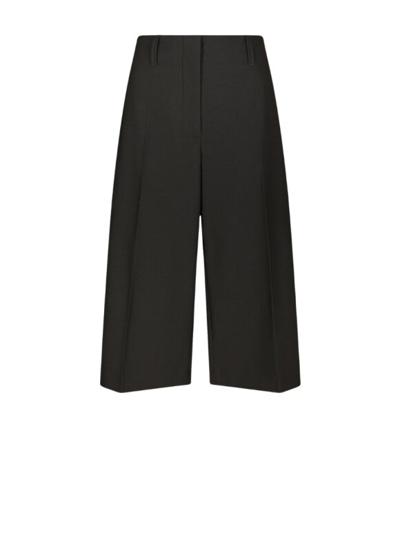 Neo Noir - Hannah Bermuda Shorts