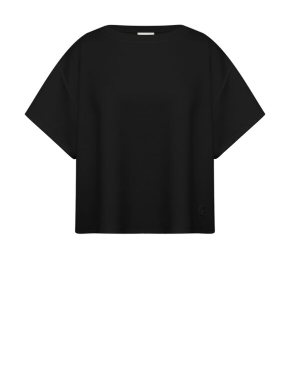 GOSSIA - ZidaGO Tee GOSSIA - ZidaGO Tee