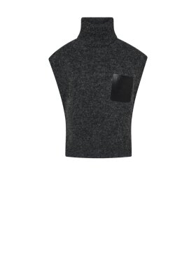 Haute L'amitié - Darcia Pocket Knit Vest