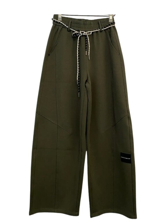 Haute L'amitié - Maxi Split String Pant - Lev. nov. Haute L'amitié - Maxi Split String Pant - Lev. nov.