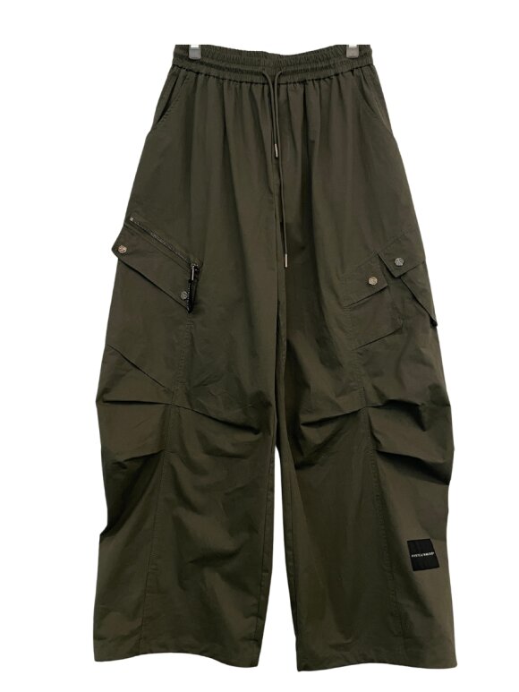 Haute L'amitié - Air Zip Pant - Lev. nov. Haute L'amitié - Air Zip Pant - Lev. nov.